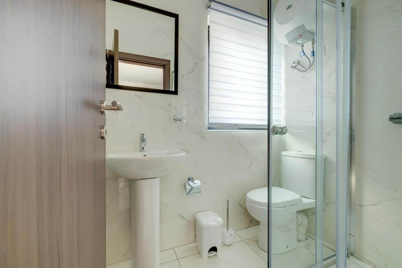 Apartmán Chic 2Br Penthouse Steps From The Promenade Sliema Exteriér fotografie
