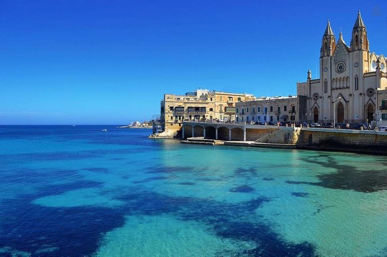 Apartmán Chic 2Br Penthouse Steps From The Promenade Sliema Exteriér fotografie